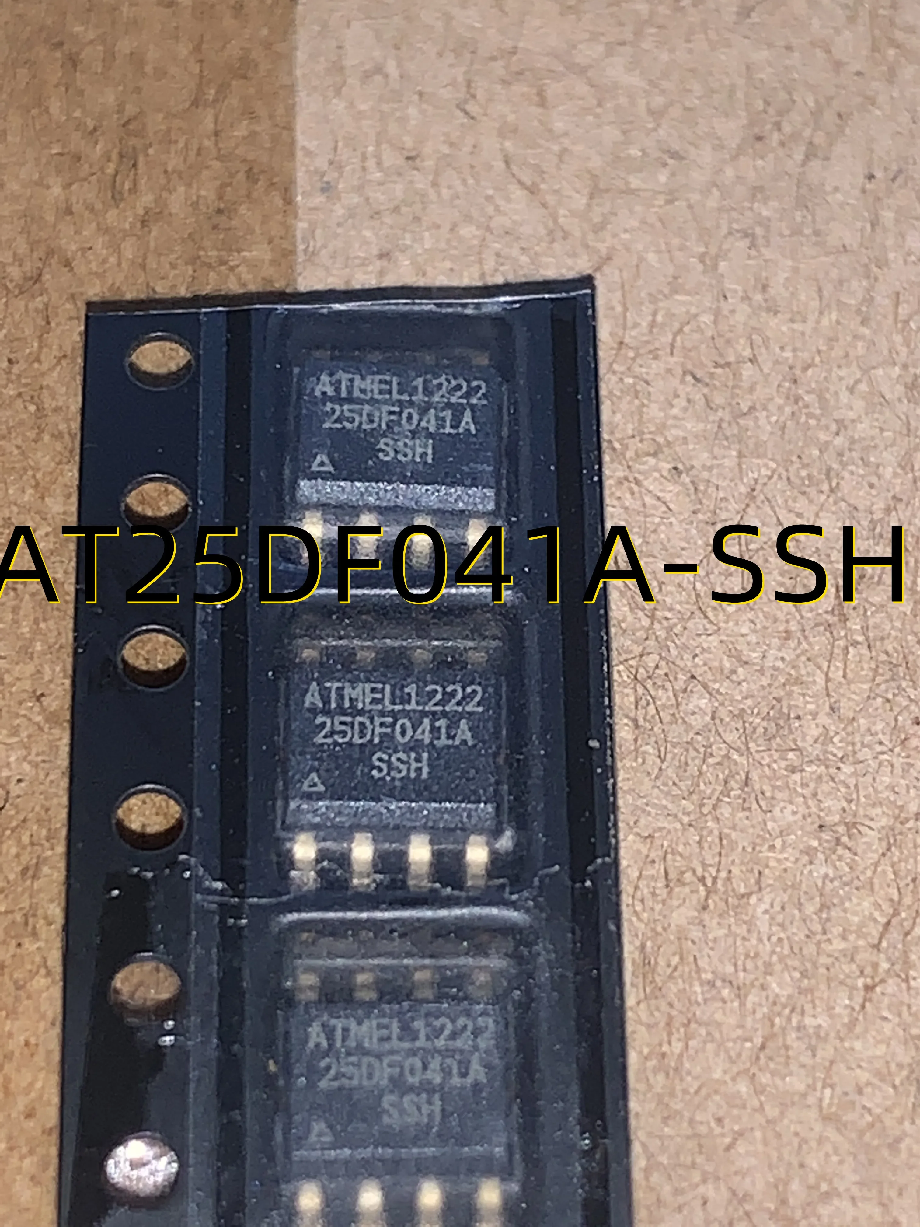 AT25DF041A-SSH #1