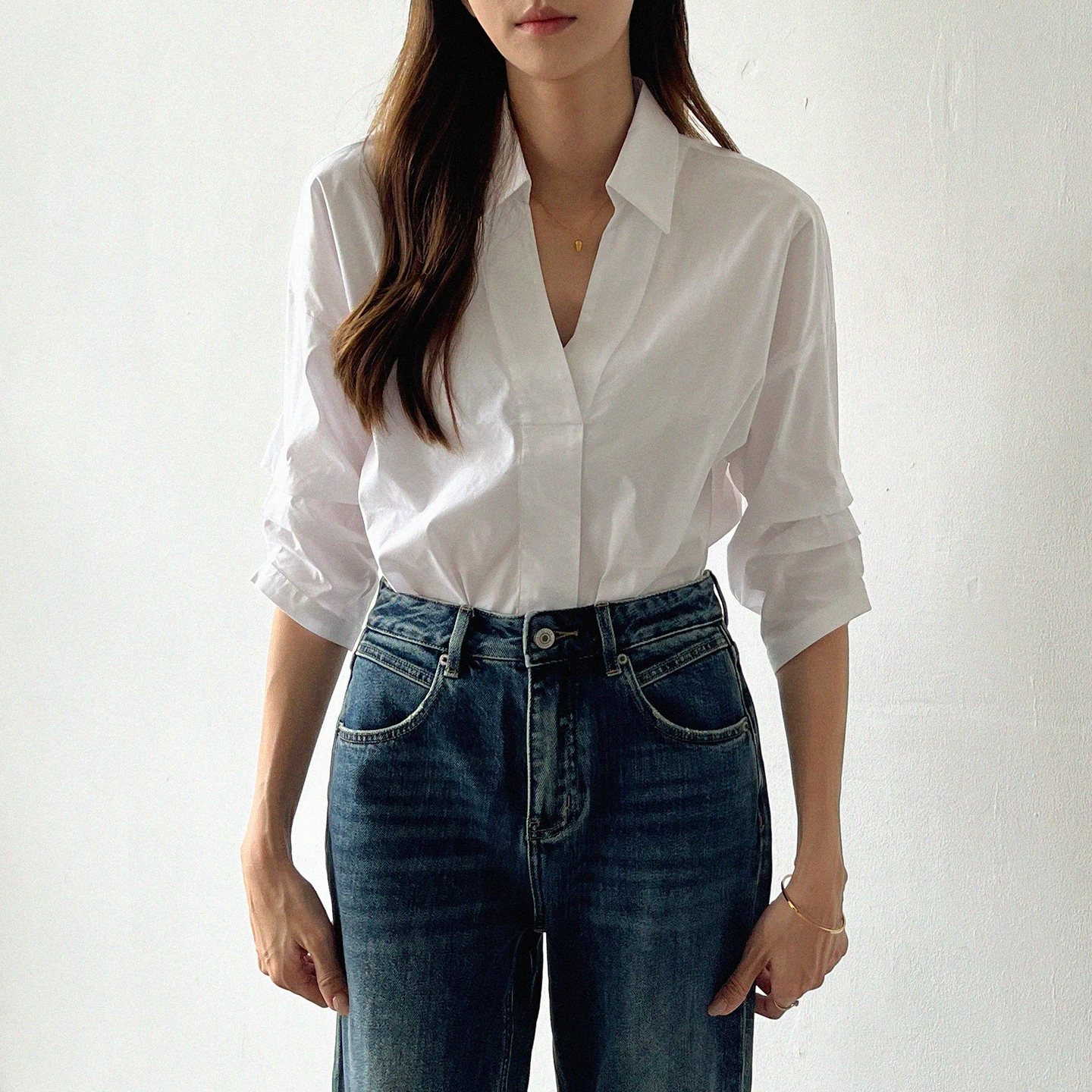 

Женская повседневная белая рубашка JANE, новая летняя модель, свободного кроя, с V-образным вырезом, отложным воротником, рукавом до локтя, в стиле OL, приятная к телу, дышащая.