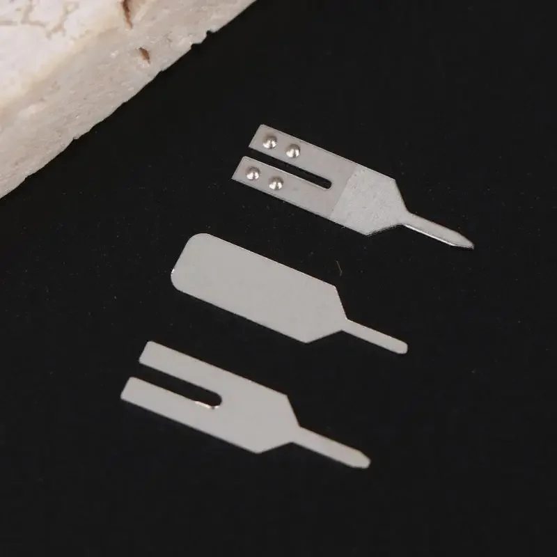 Cuscinetti per saldatura a punti per batteria in acciaio inossidabile da 100 pezzi Cuscinetti per collegamento palo positivo e negativo Perni batteria