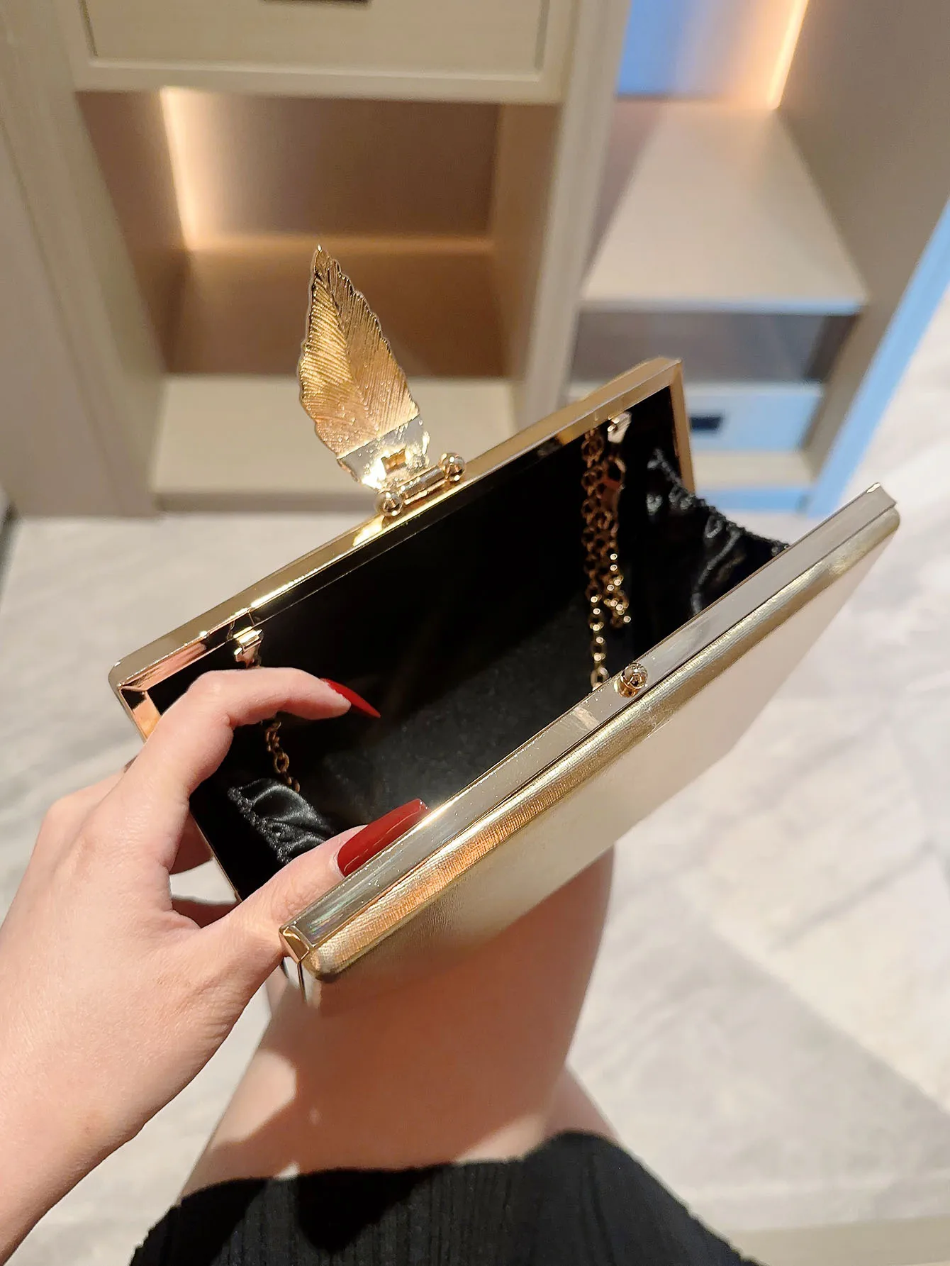 European and American fashionable dinner bag metal leaf buckle clutch bag square box bag crossbody chain bag evening bag dress bag