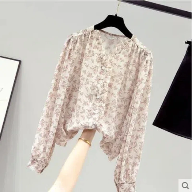 2024 Summer Women\'s Clothing V-Neck Long Sleeve Button Printed Floral Vintage Elegant All-match Sunscreen Cardigan Shirts Tops