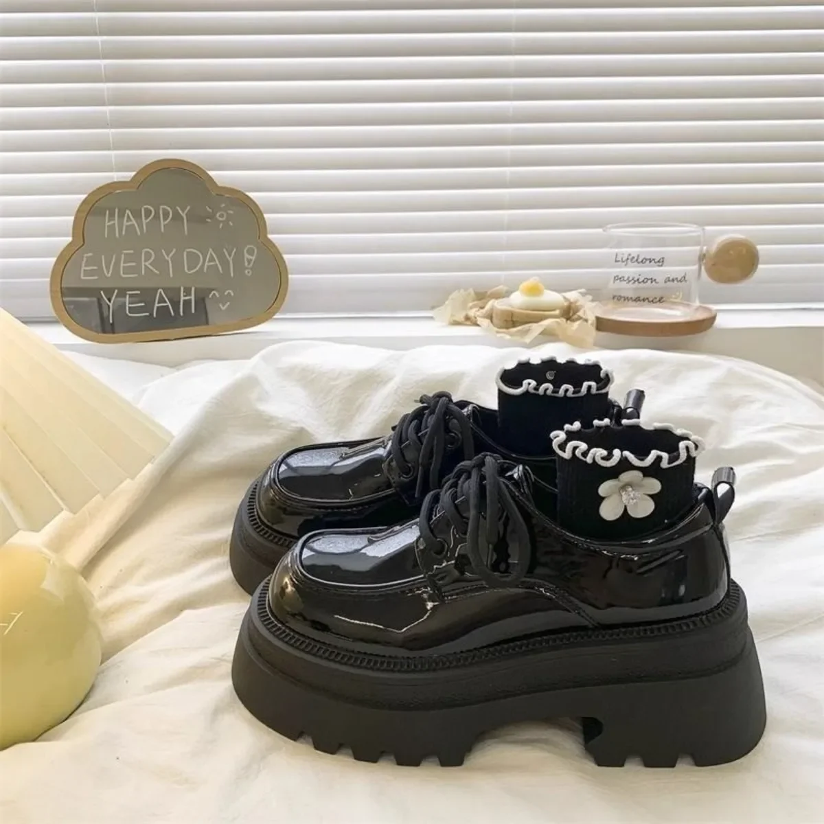 

Retro British Slip-On Loafers - No Heel Discomfort Thick-Soled Pumps, Pure Color Round Toe, Comfortable for All Seasons