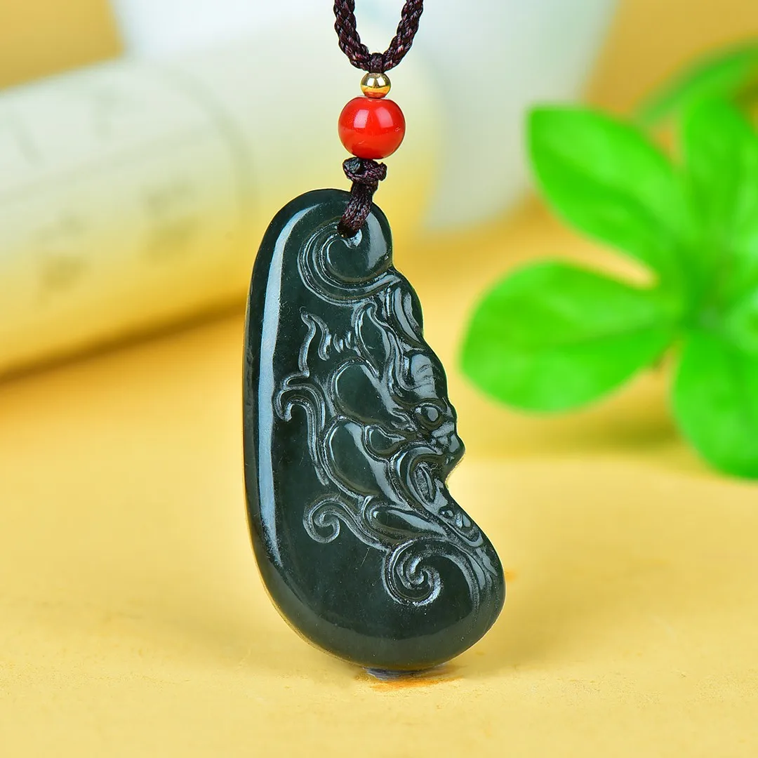 

Xinjiang Hetian jade sapphire nine-tailed fox jade pendant men's and women's versatile models