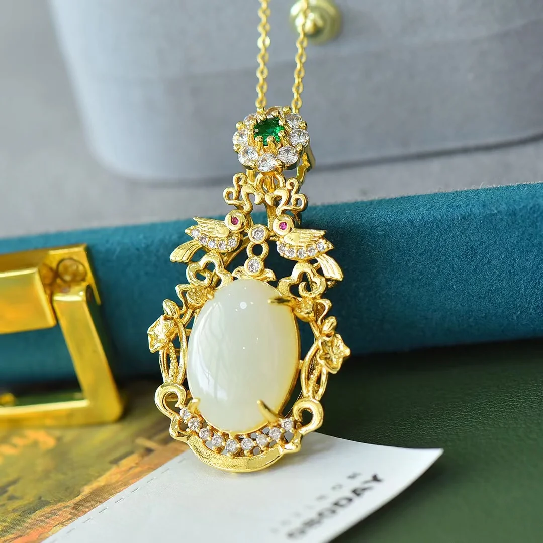 Natural Hetian White Jade Pendant Womens Necklace Hollow Pendants Fine Charms Jewellery Gifts Stylish Clavicle Chain Jewelry