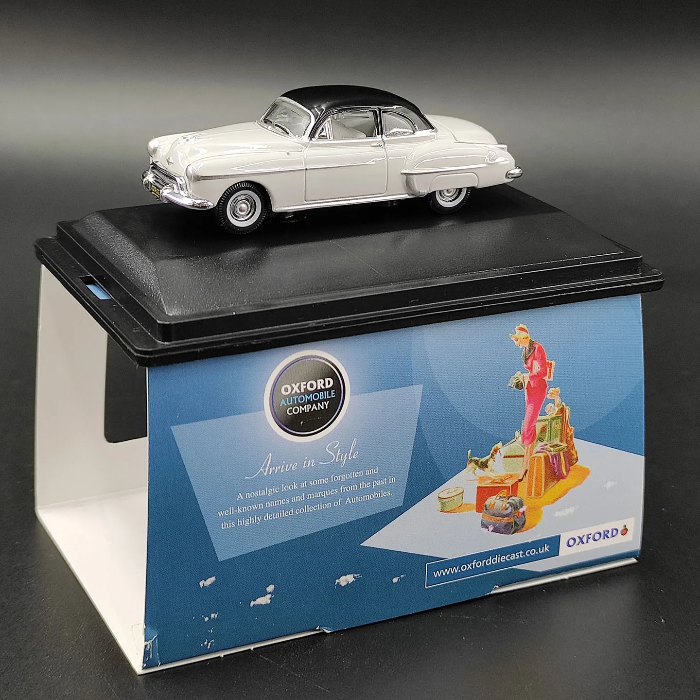 Diecast OXFORD 1:87 Scale Oldsmobile Rocket 88 Marol Alloy Car Model