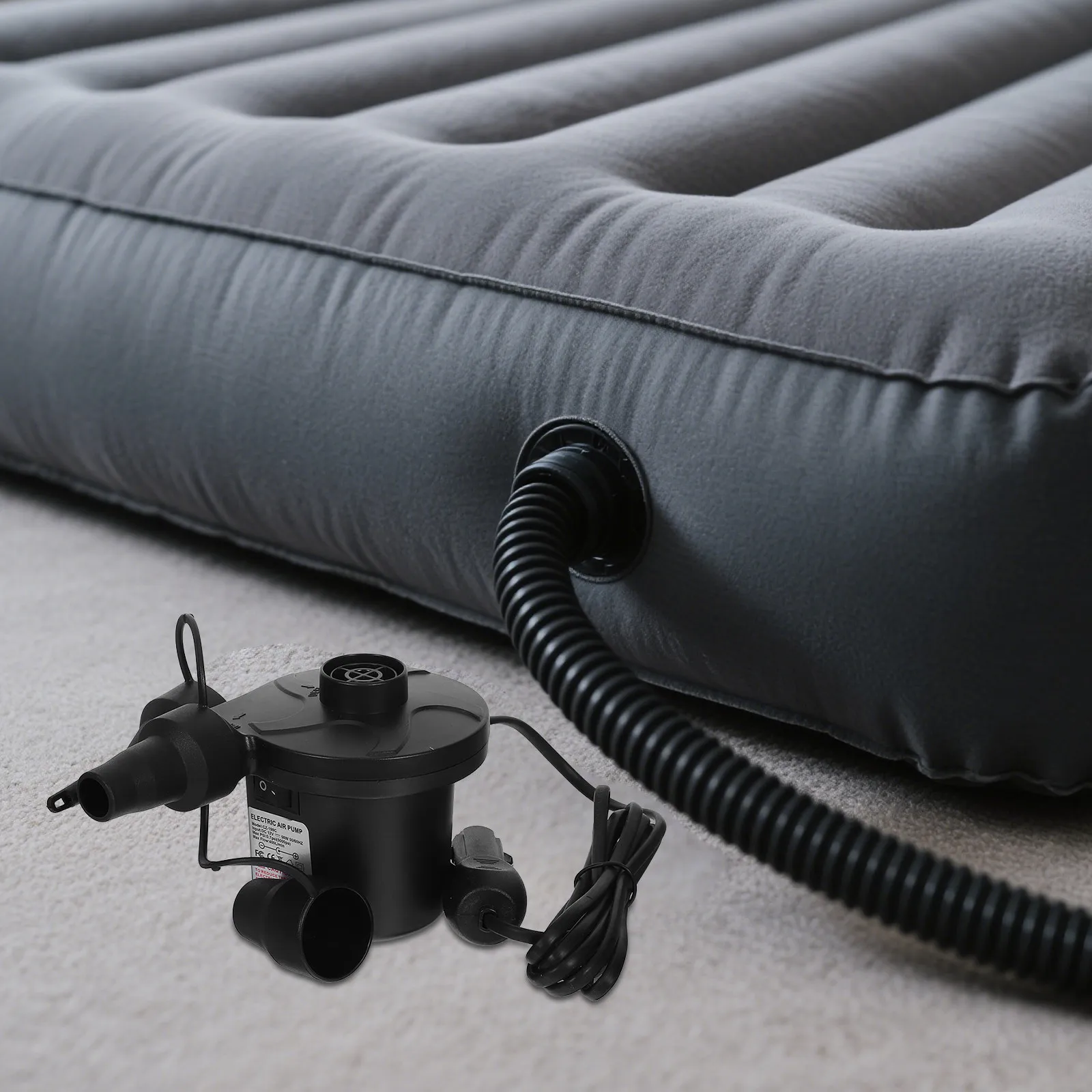 Bomba de aire para inflables, inflador eléctrico portátil para piscinas, colchones, embarcaciones, color negro