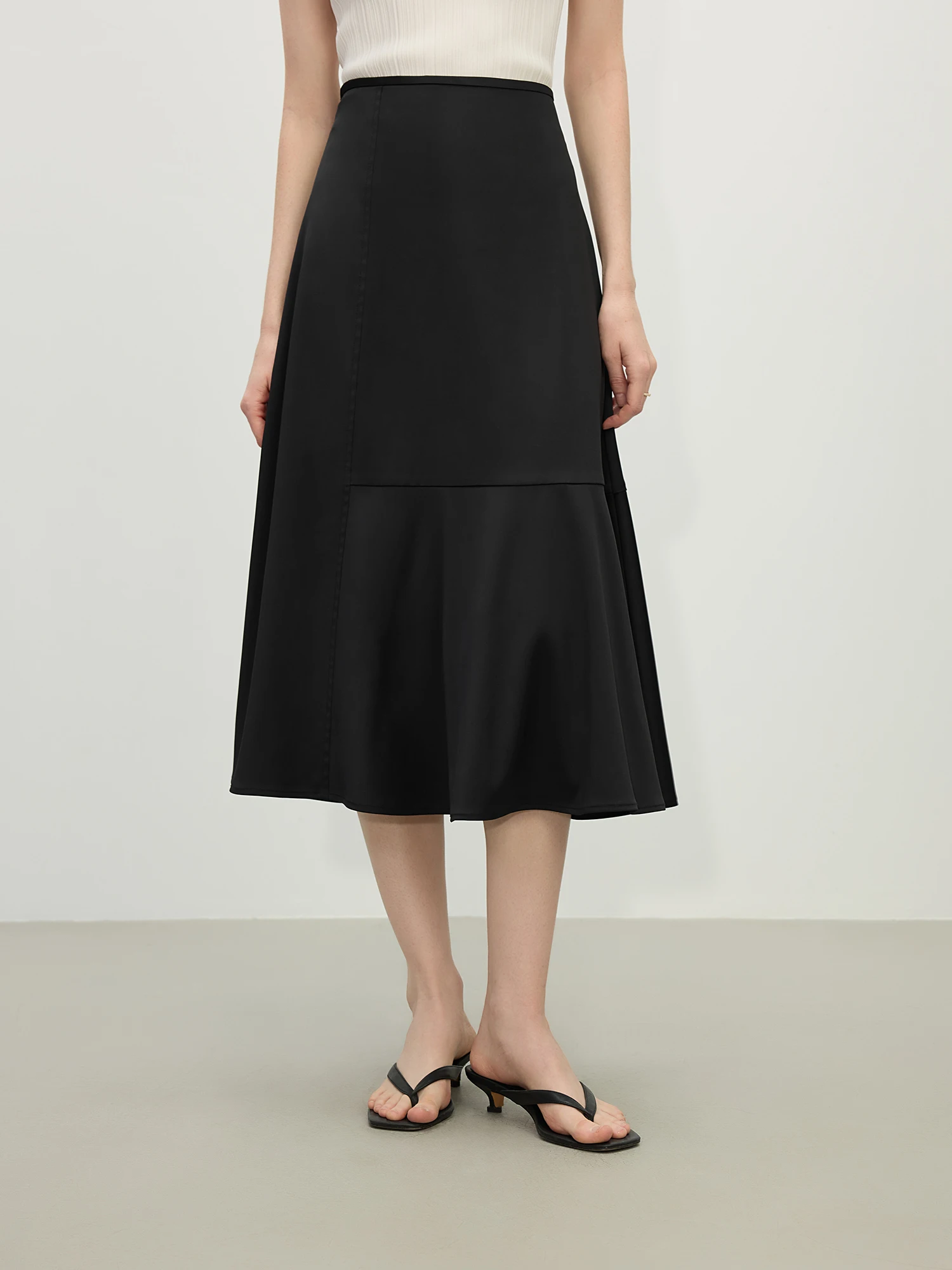 FSLE Mermald Asymmetric Satin Fishtail Skirt Women 2025 Spring Summer New Temperament Commuter Casual Versatile Skirt 25FS12101