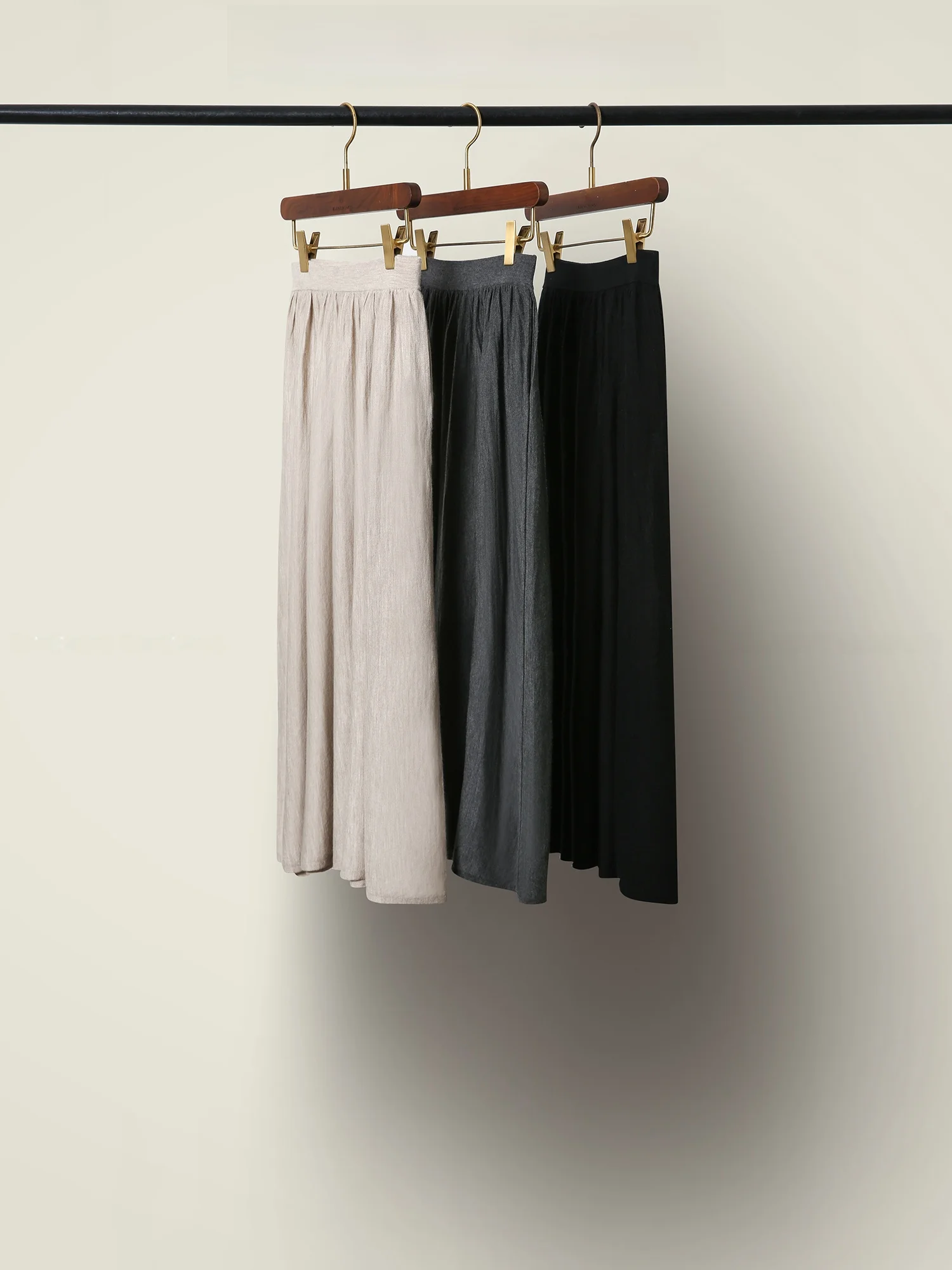 

Женская юбка Blancwing из шелковой шерсти, мягкая вязаная, с высокой талией на резинке, А-силуэт, свободного кроя, для повседневной носки