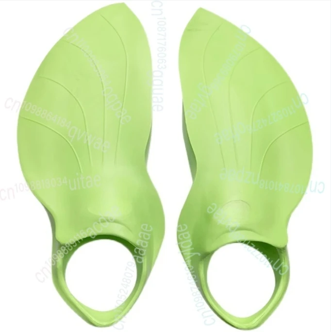 

Swimming Flippers, Freestyle Professional Swimming Training Adults and Children Lightweight Large Buoyant Frog Shoes