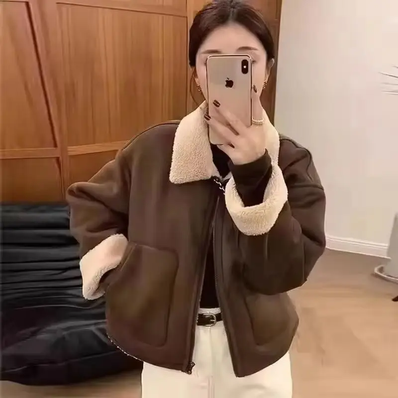

Autumn Winter Fur Integrated Thickened Lamb Wool Jacket For Women Design Sense Retro Warm Short Lapel Locomotive Zipper Coat