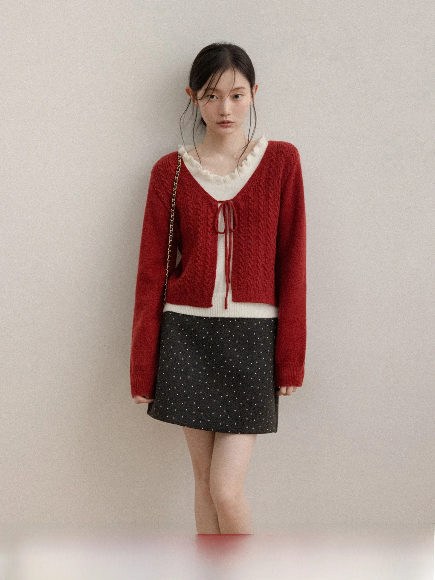 

Red Long Sve V-Ne Sweater Women's Winter Faionable Versatile Casual Sle Faux Two-Piece Wooden Ear Design Knitwear