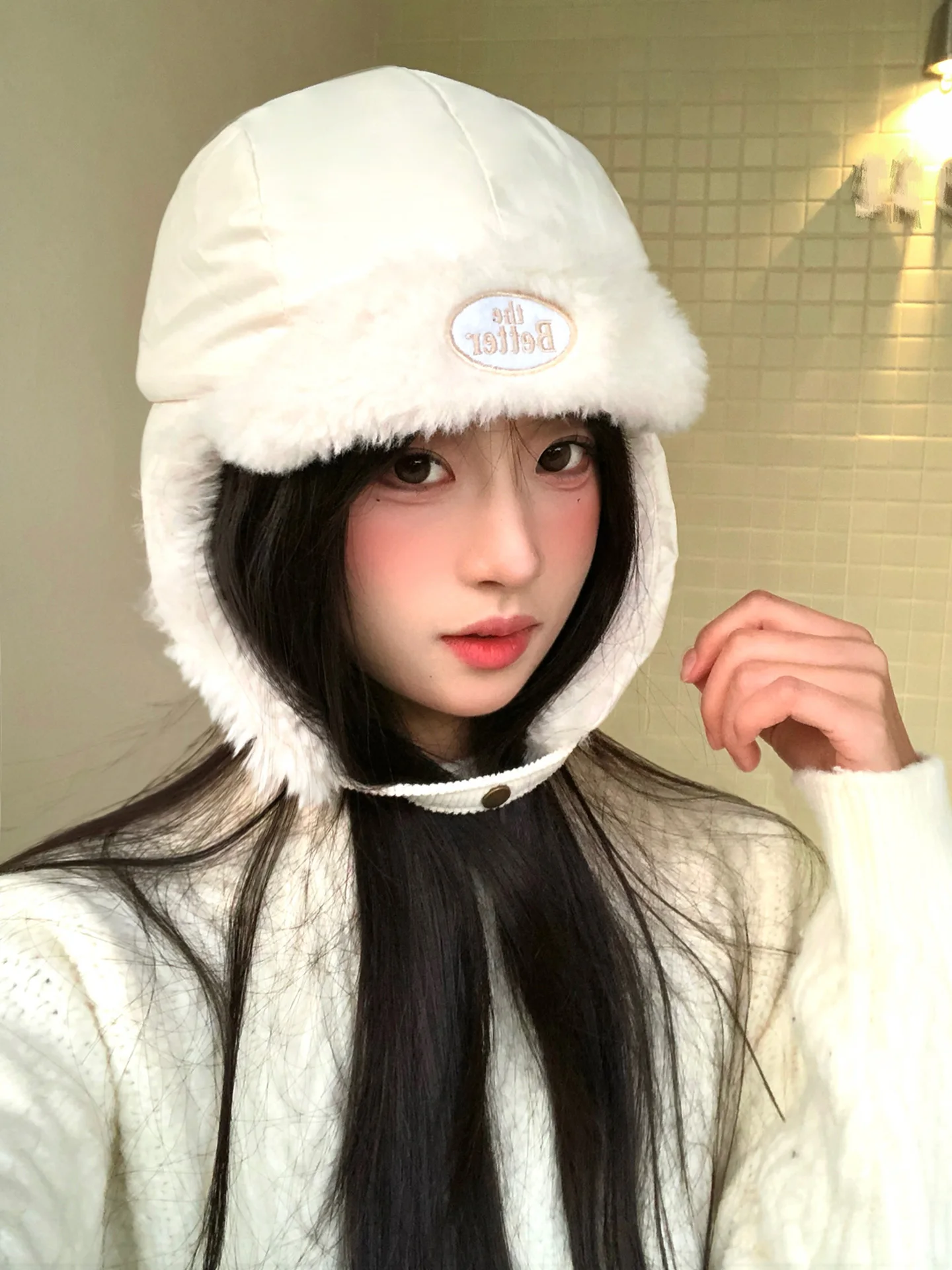 Fashionable Winter Skiing Cap Unisex Lightweight Fluffy Flight Style Ear Protection Design Non-Adjustable Foldable