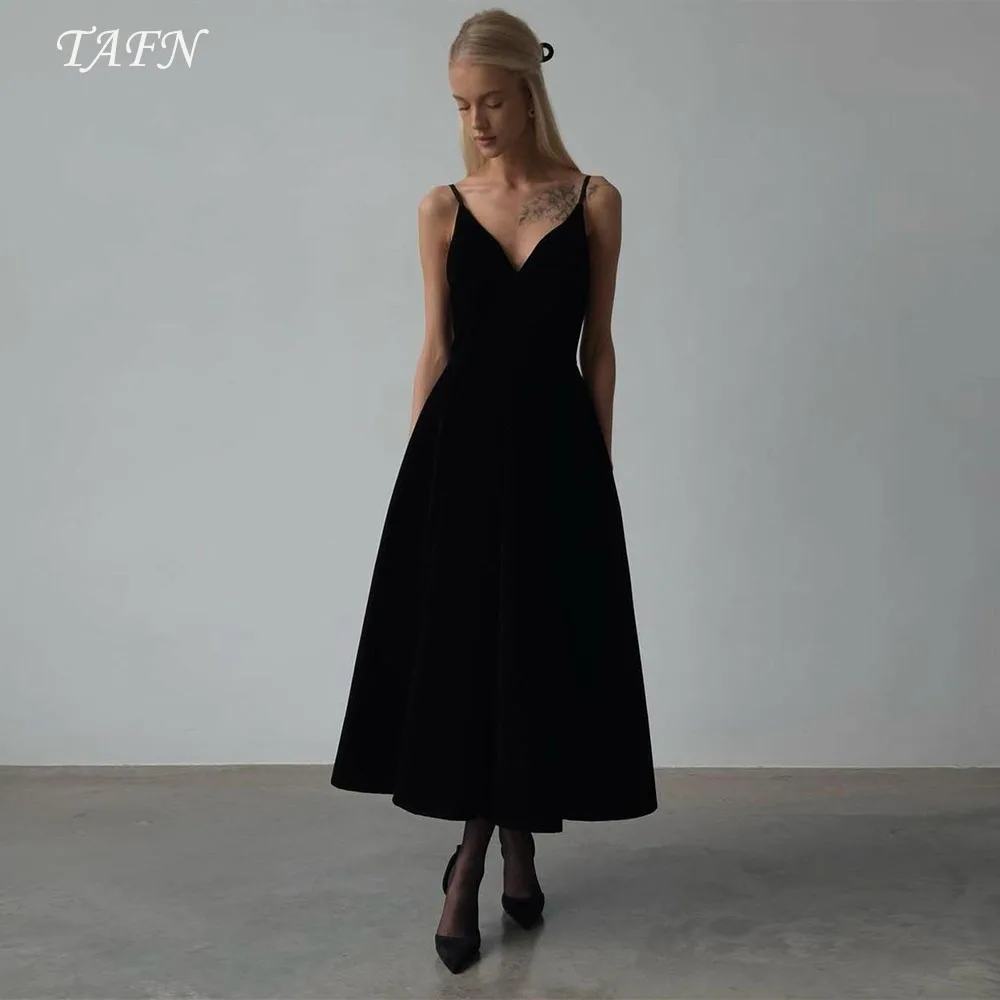 

TAFN Black A-line Draped Elegant Evening Dresses V-Neck Spaghetti Straps Prom Party Dresses Simple Retro robes de soirée