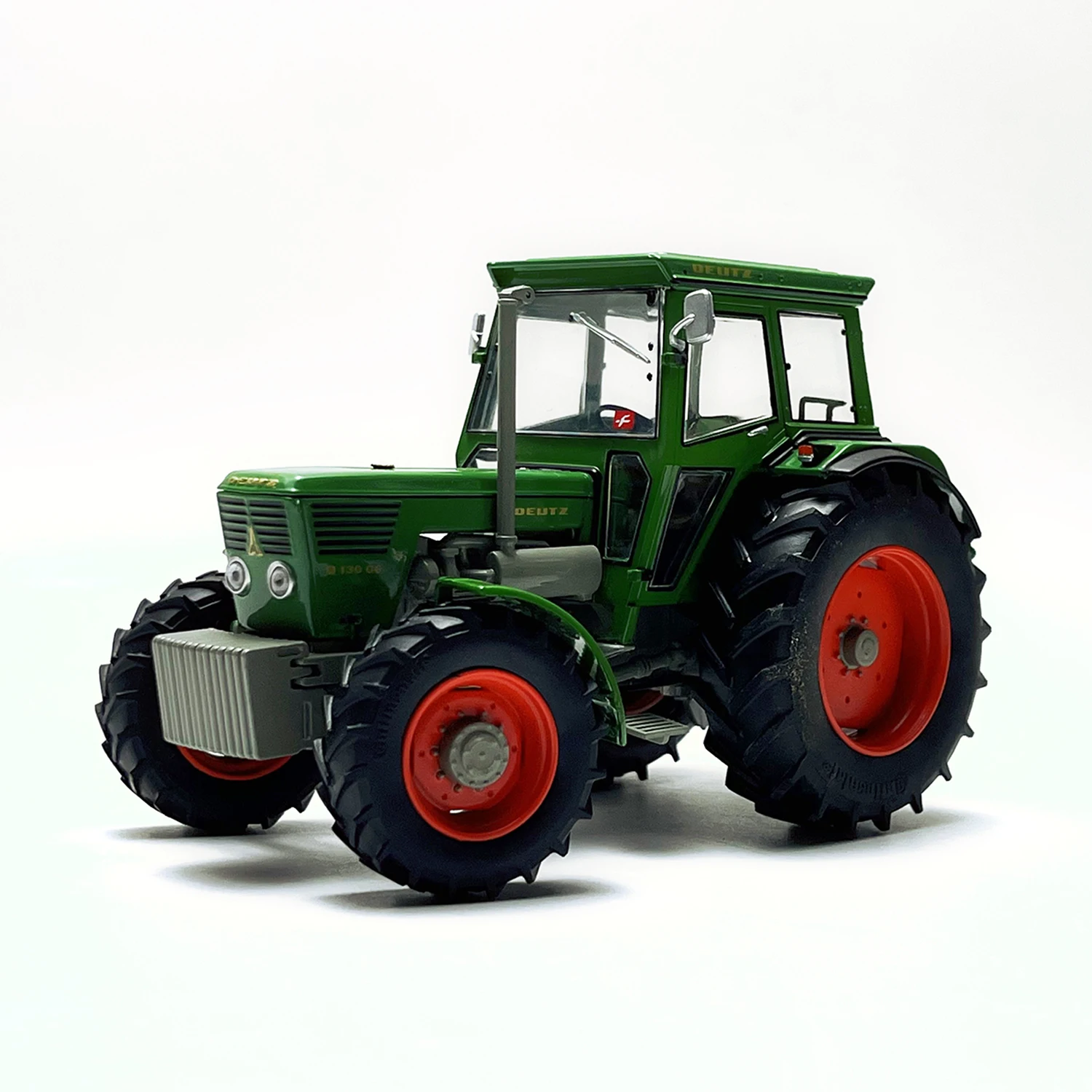 Weise 1:32 Scale Diecast Alloy DEUTZ 130 06 Agricultural Tractor 1006 Toys Cars Model Classic Adult Gift Souvenir Static Display