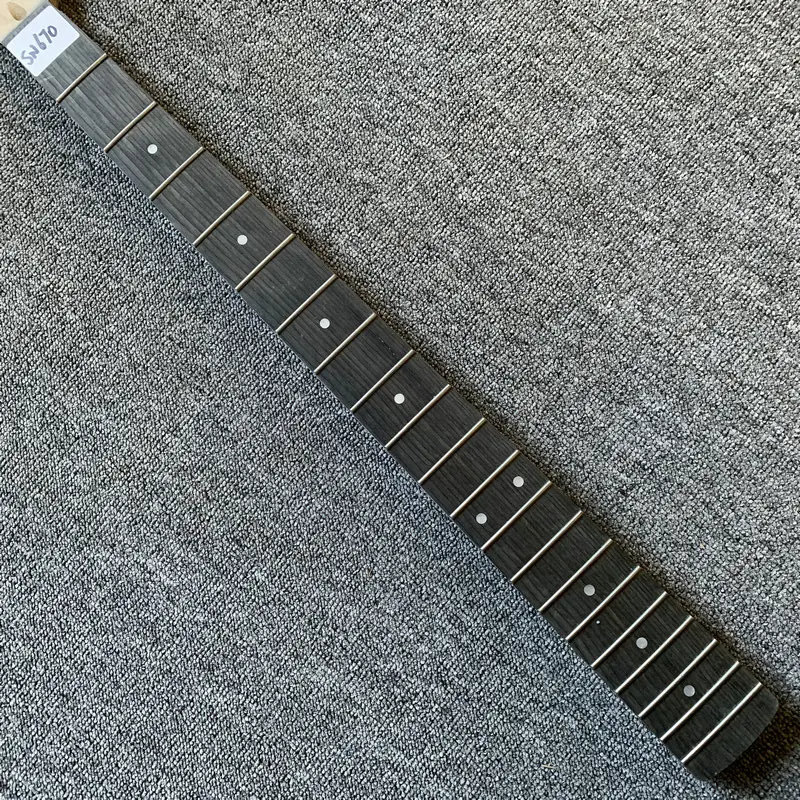 SN670 Semi Finished 4 String Electric Bass Neck Left Hand Version Maple+Rosewood 20Frets DIY Replace view 3