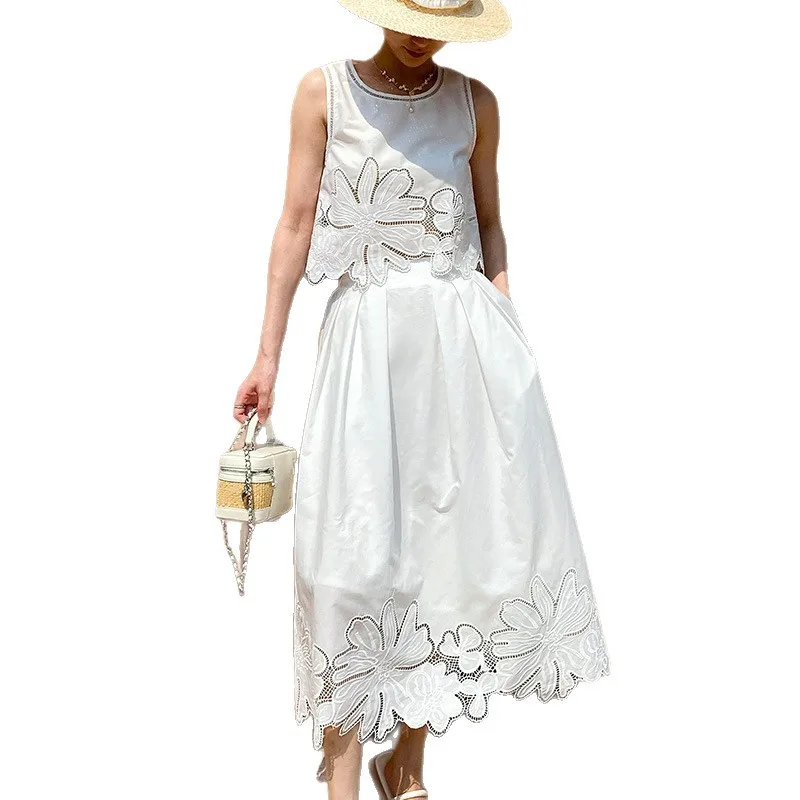 

Temperament Commuting Dress Sets Summer French Hollow Top Embroidered Skirt Socialite Xiaoxiangfeng White Suit Women's Clothing