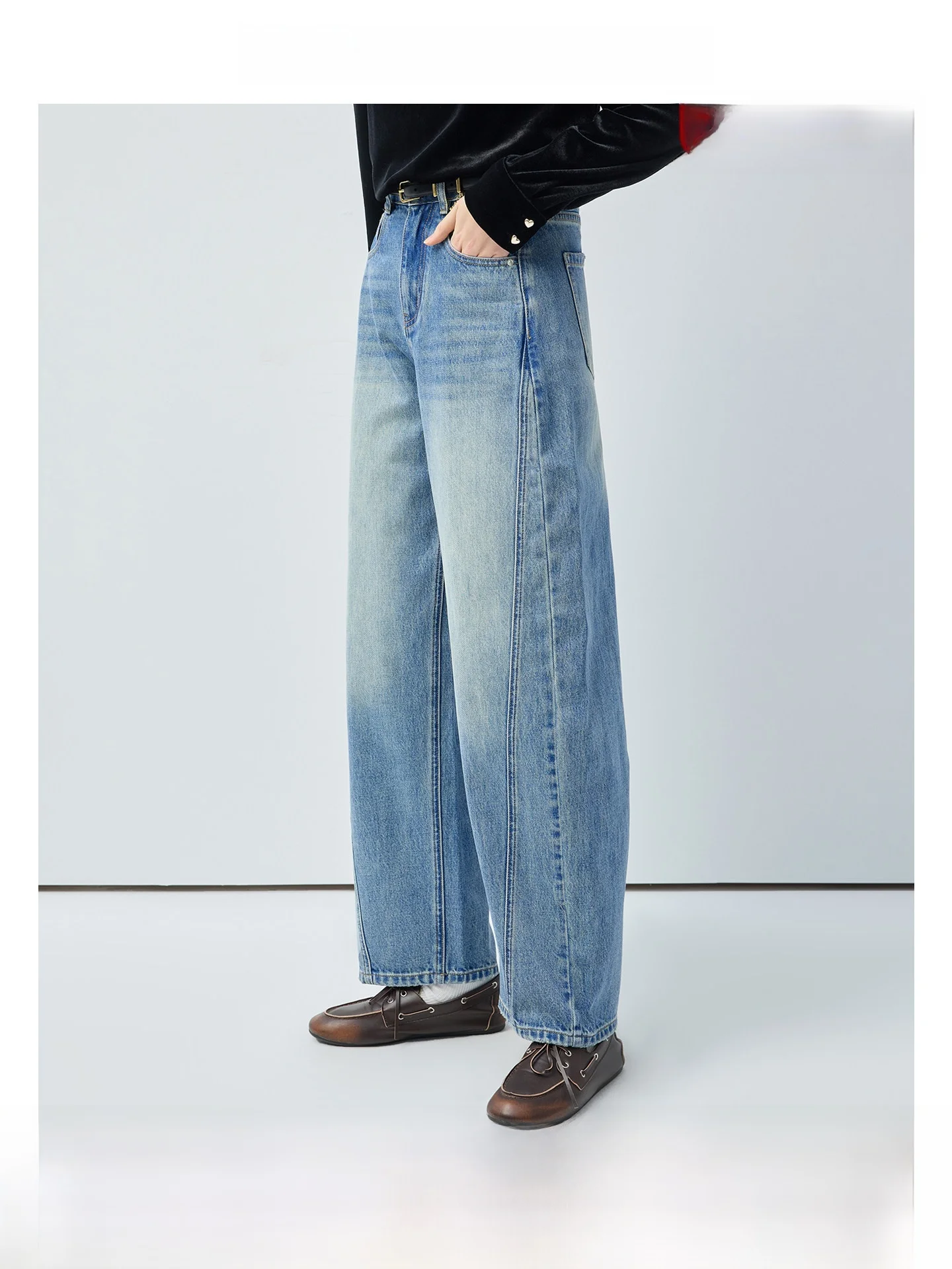 

Vega Chang Women's Curved Blade Jeans Spring New Arrival Drapey Versatile High Waist Straight Leg Blue Denim Casual Trousers