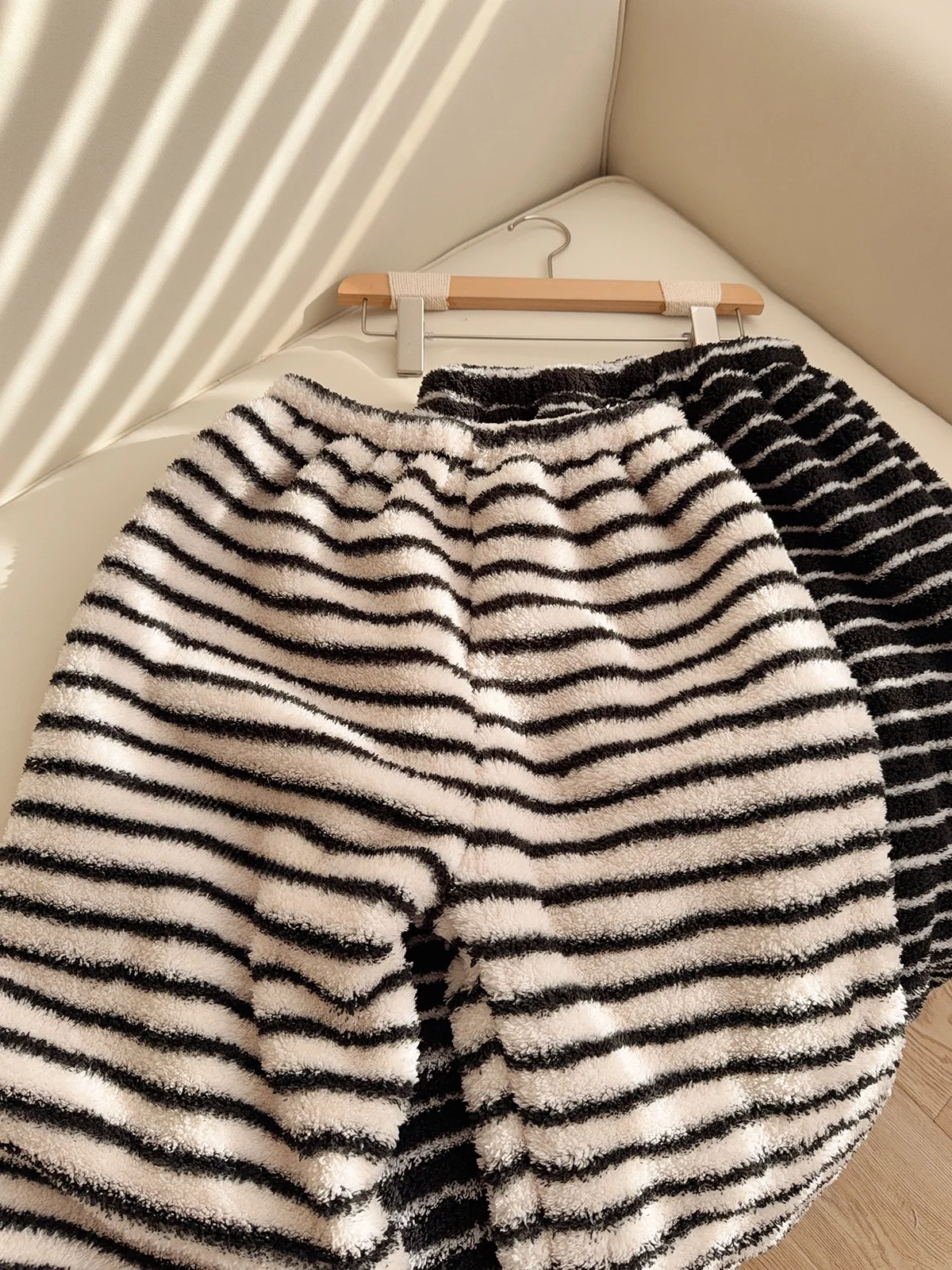 

Thiened Coral Fce Sp Pants Women's Home Wear Winter Warm Striped Fluffy Jumpsuit Easy to Match Casual Sle