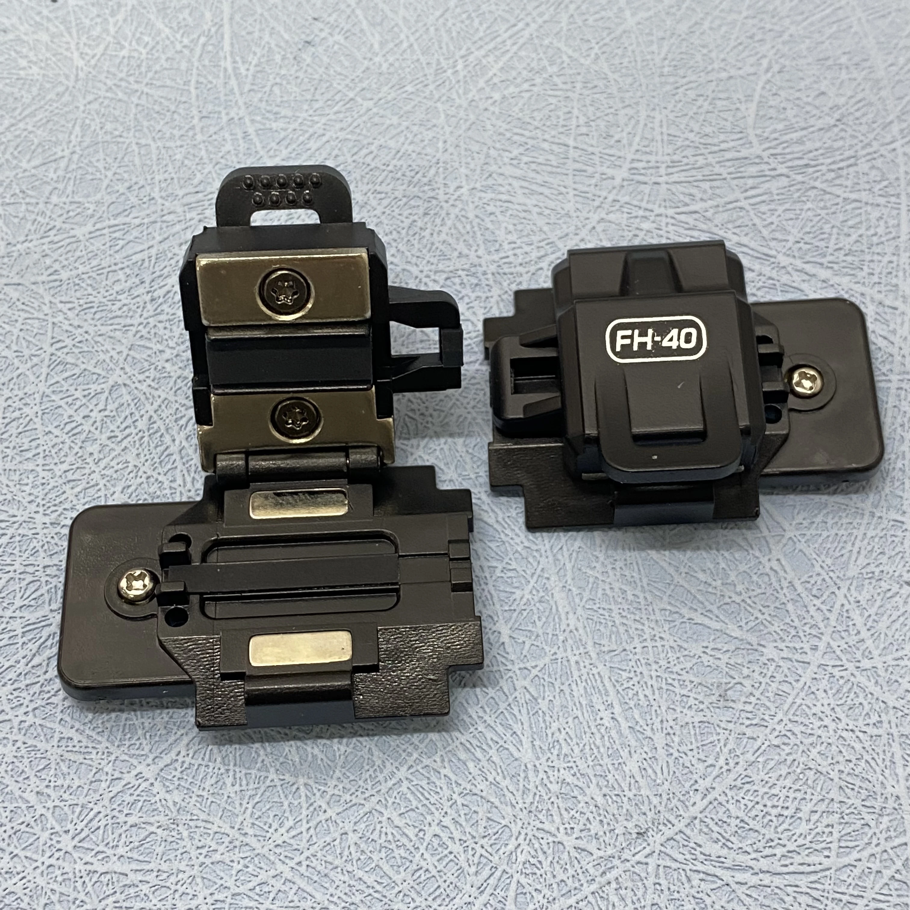 

IFS-15 V3 / V 5 V 7 View 6L / IFS-16 M7 / View 1 Fusion Splicer Patch Cord FH-40 Fiber clamp Fiber Plate Holder 1 pair