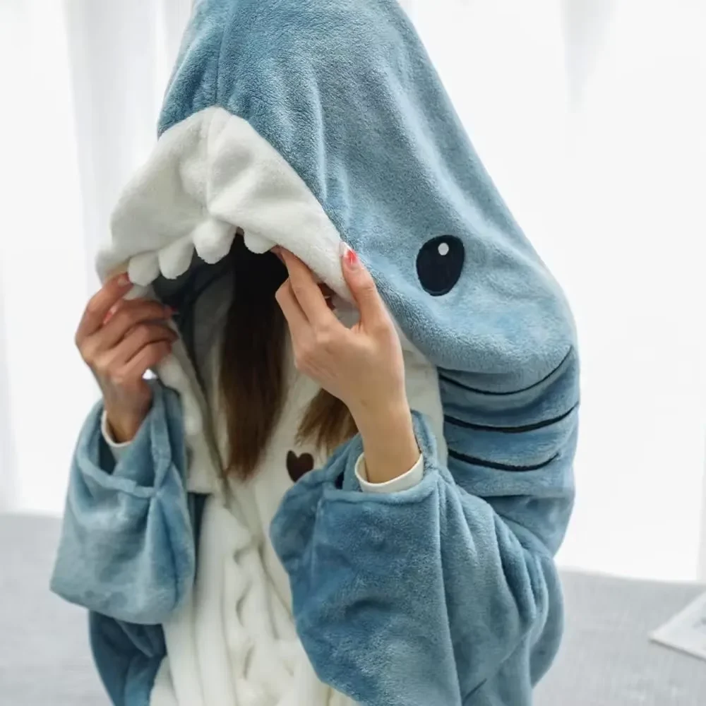 الكبار Homewear الكرتون القرش زوجين كيس النوم بيجامة مضحك القرش بطانية مقنعين الدافئة الفانيلا مضحك Homewear القرش نيسيي