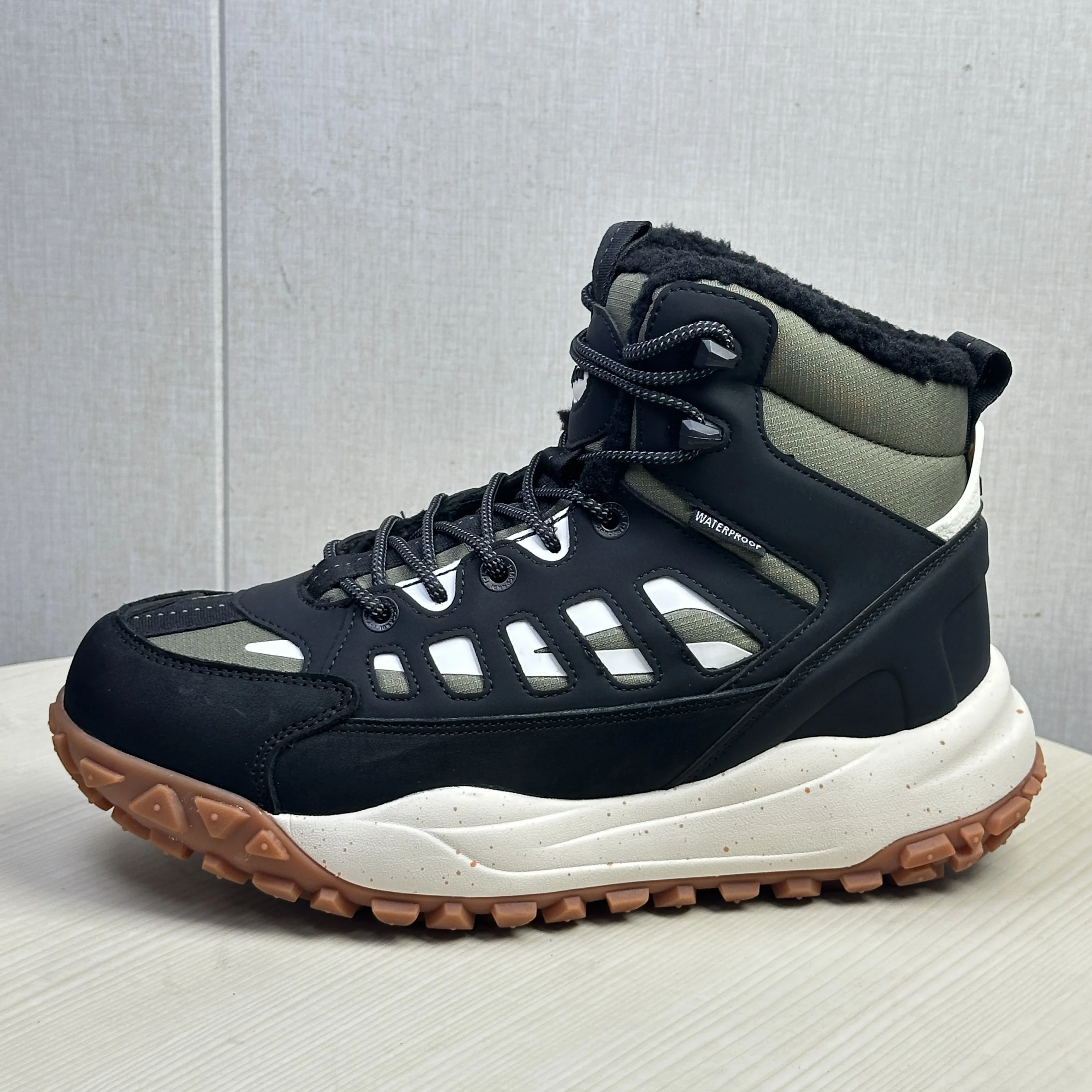 Men's Winter Warm Fleece-Lined Outdoor Hiking Boots Waterproof Walking Shoes for Men and Women Walking Sports Shoes