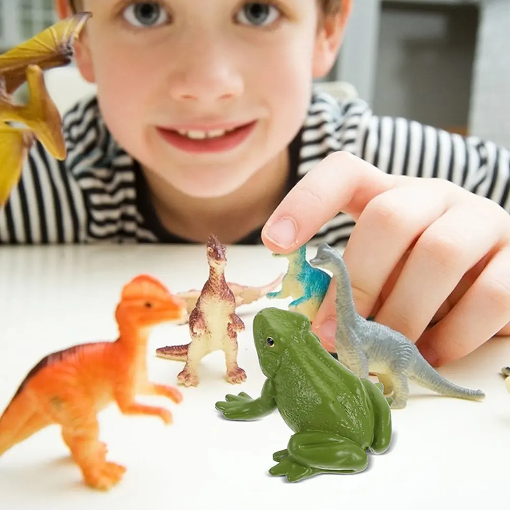 

4Pcs Frogs Decoration Simulation Cute Frogs Shape Indoor Outdoor Desk Garden Landscape Miniature Plastic Frog Figures
