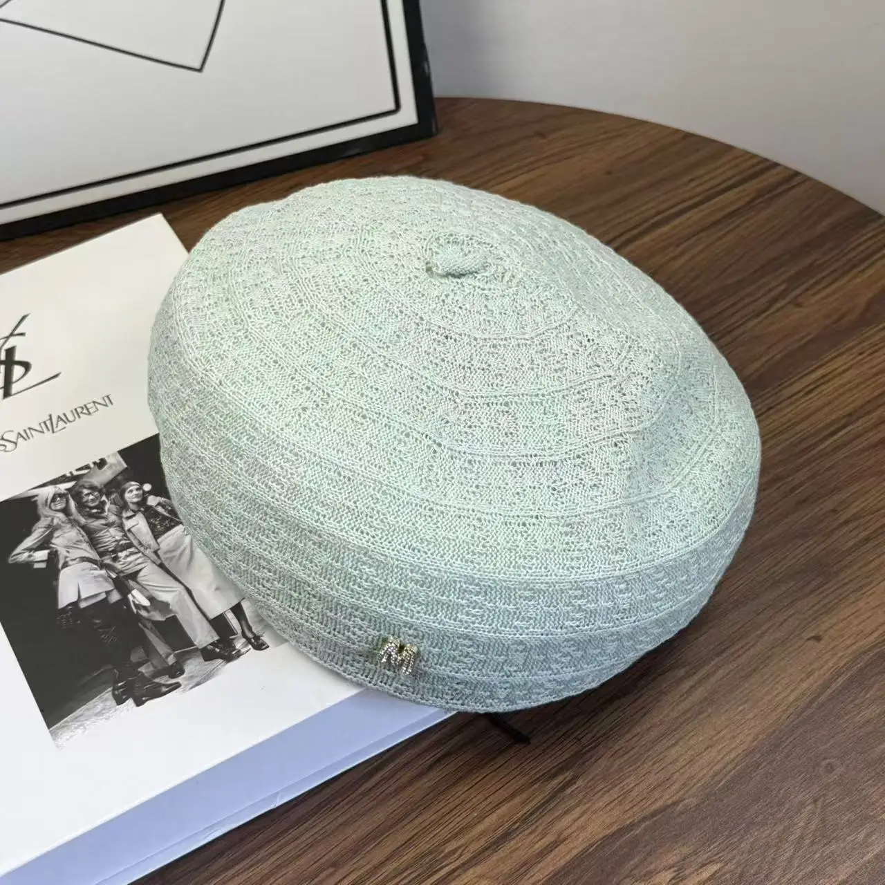 القبعة الفاخرة الخفيفة الجديدة لعام 2025 للنساء في الربيع والصيف هي قبعة كلاسيكية متعددة الاستخدامات للأمام #2