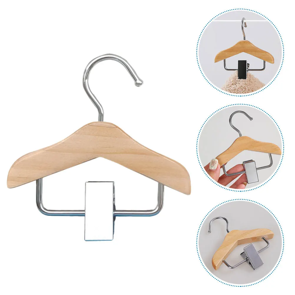 

2Pcs Pet Clothes Hangers Mini Hanger for Small Dog Cat Garments Heavy Duty Material Resists Warping Perfect for Pet Costume