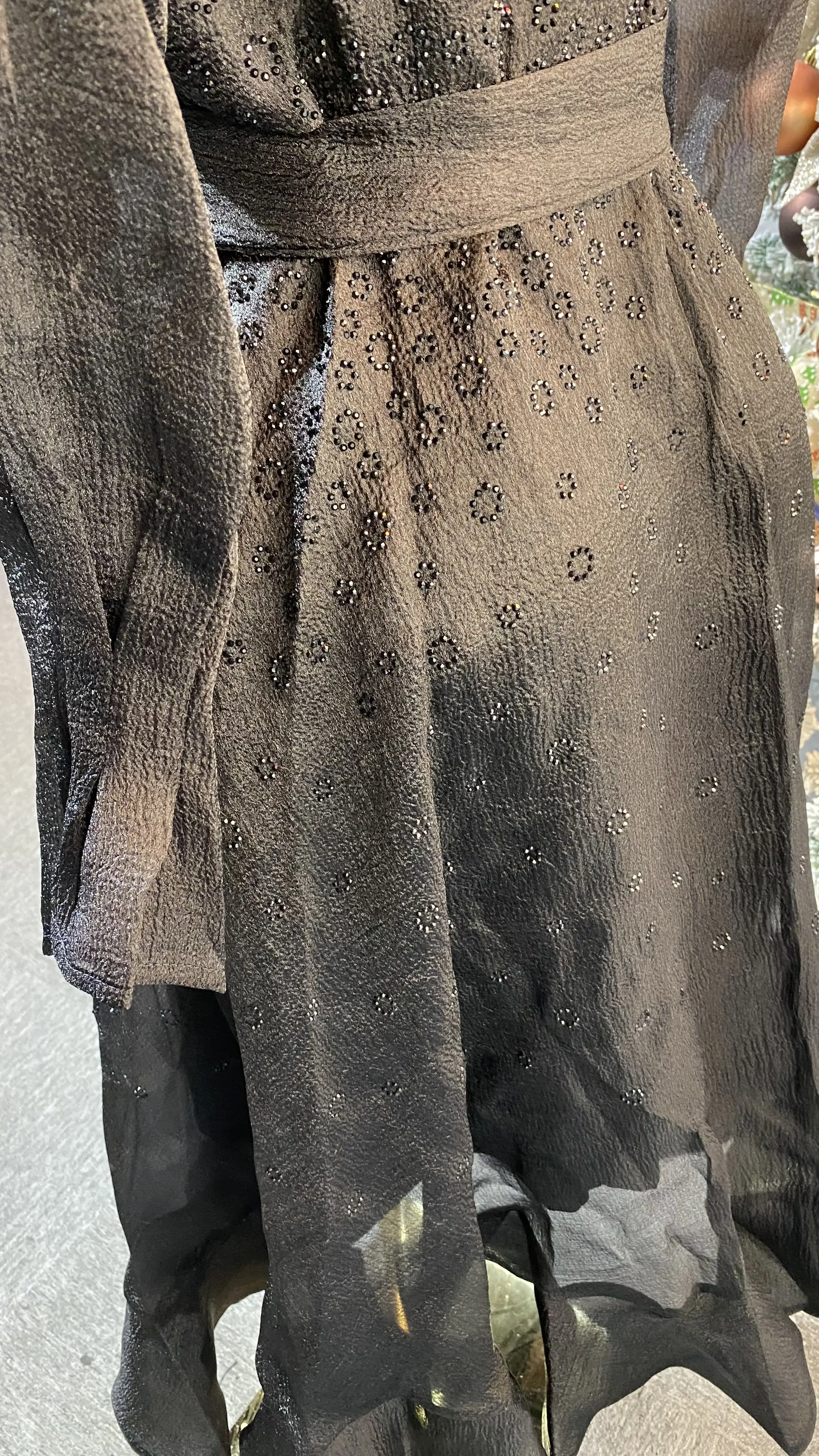 2025 Spring Roman V-neck belted coat, casual women's wear, lantern sleeve, imperial embroidered lace dress-GZXX176