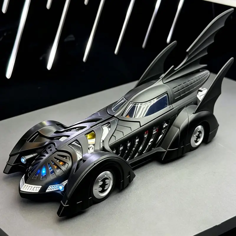 

Металлическая модель автомобиля Бэтмобиль 1995 года (1:32) из классического фильма, концептуальный спортивный автомобиль Бэт, гоночная машина со звуком и светом, игрушка для детей, подарок