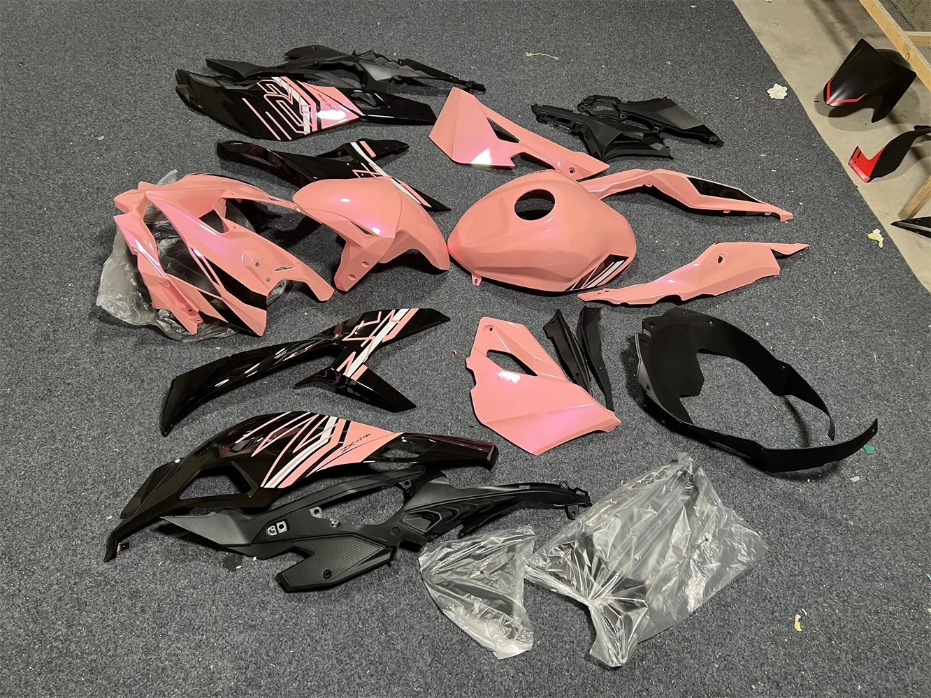 Motorcycle fairing fits the ZX-25R 19 2021 22 23 Year ZX-4R 2019 2020 2021 2022 2023 Fairing pink purple motorcycle housing