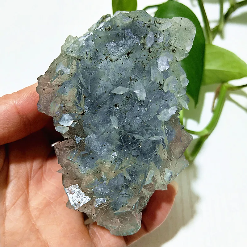 

Natural Stones Pale Green Fluorite Crystals Mineral Samples Witchcraft Spiritual Healing Heart Chakra Room Decoration