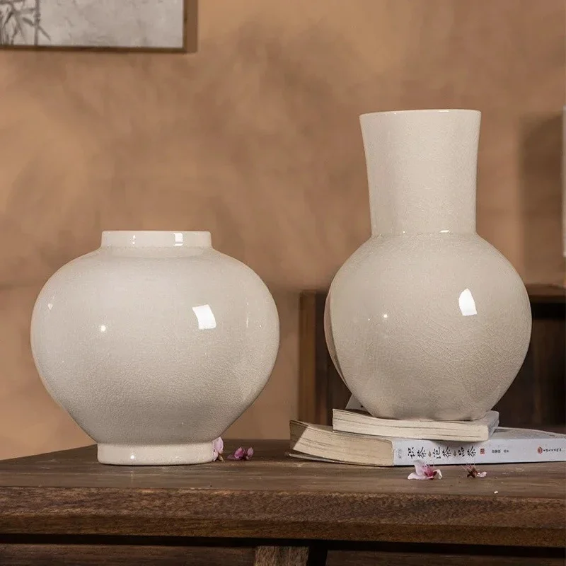 DSA-  Elegant Yellow Monochrome Glaze Ceramic Vase Simple Decorative Vase for Dried Flowers and Hydroponics Ceramic Vase