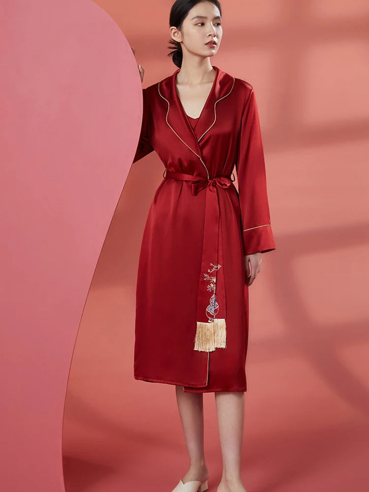 BirdTree 19MM 100%Mulberry Silk Elegant Nightgown,Women\'s Chinoiserie Embroidery Silky Comfortable Robe,2024 Summer P41929QD