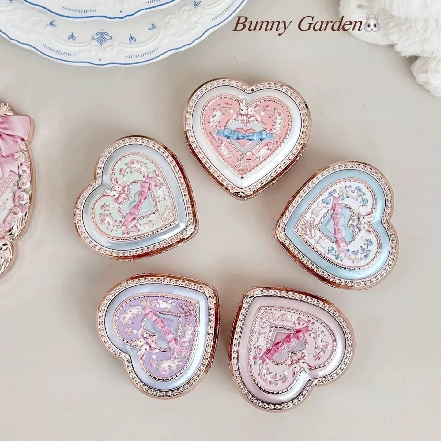 

Румяна Flowerknows Bunny Garden Rose Blush Powder с тиснением, мягкие матовые, для естественного сияния, контуринга и придания объема лицу, веганская косметика