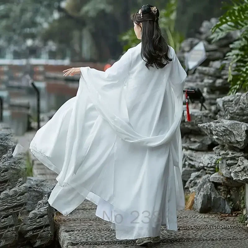 Auf Lager Weiße Hanfu-Kleider Feenkostüme im chinesischen Stil Traditioneller weiten Ärmel-Frischanzug Ancient Oriental Folk Performance