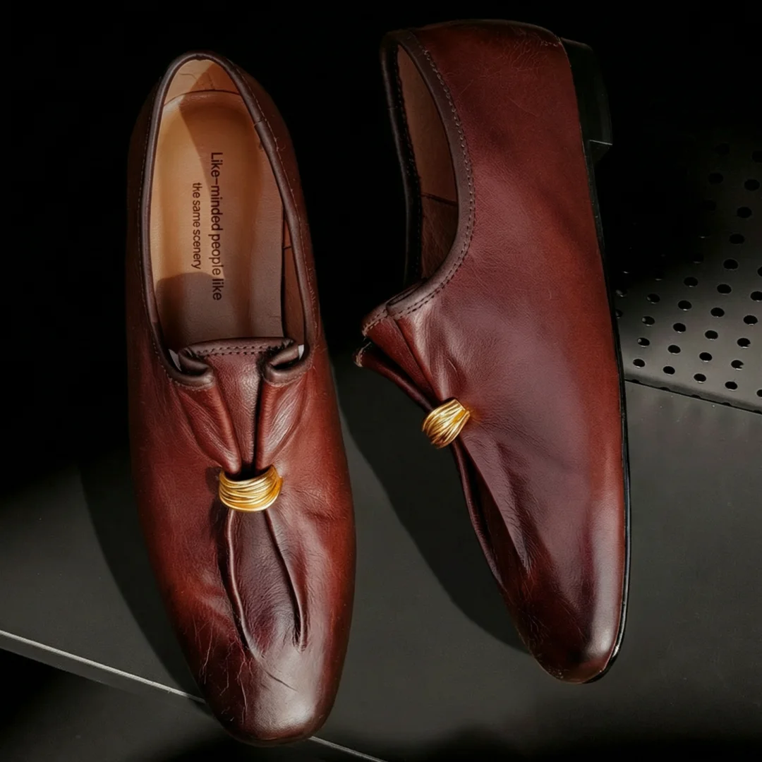 

Новые женские мокасины из натуральной кожи с квадратным носком, без застежек, с градиентным цветом, в стиле ретро, плиссированные, повседневные, мягкие, весна 2026, хит продаж