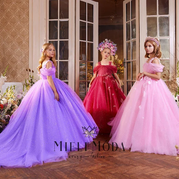 Princess Long Tulle Girls Dresses For Weeding Cap Sleeves A-line Kids Party Dress With Train Flower Appliques Shiny Tulle Gowns