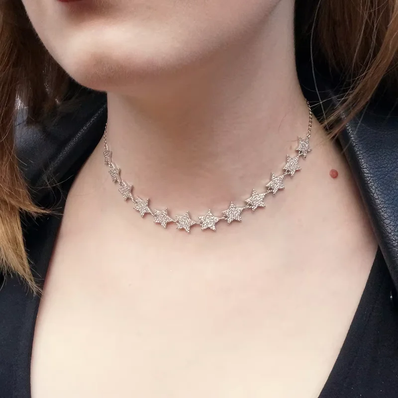 New fashion Europe and the United States micro-inlaid zircon star necklace unique design charm female jewelry gifts.