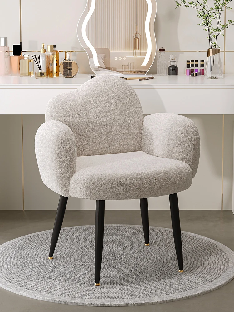 

Cream-style makeup chair, girls' bedroom, Internet celebrity dresser, stool, light luxury, luxury, simple nail art back chair