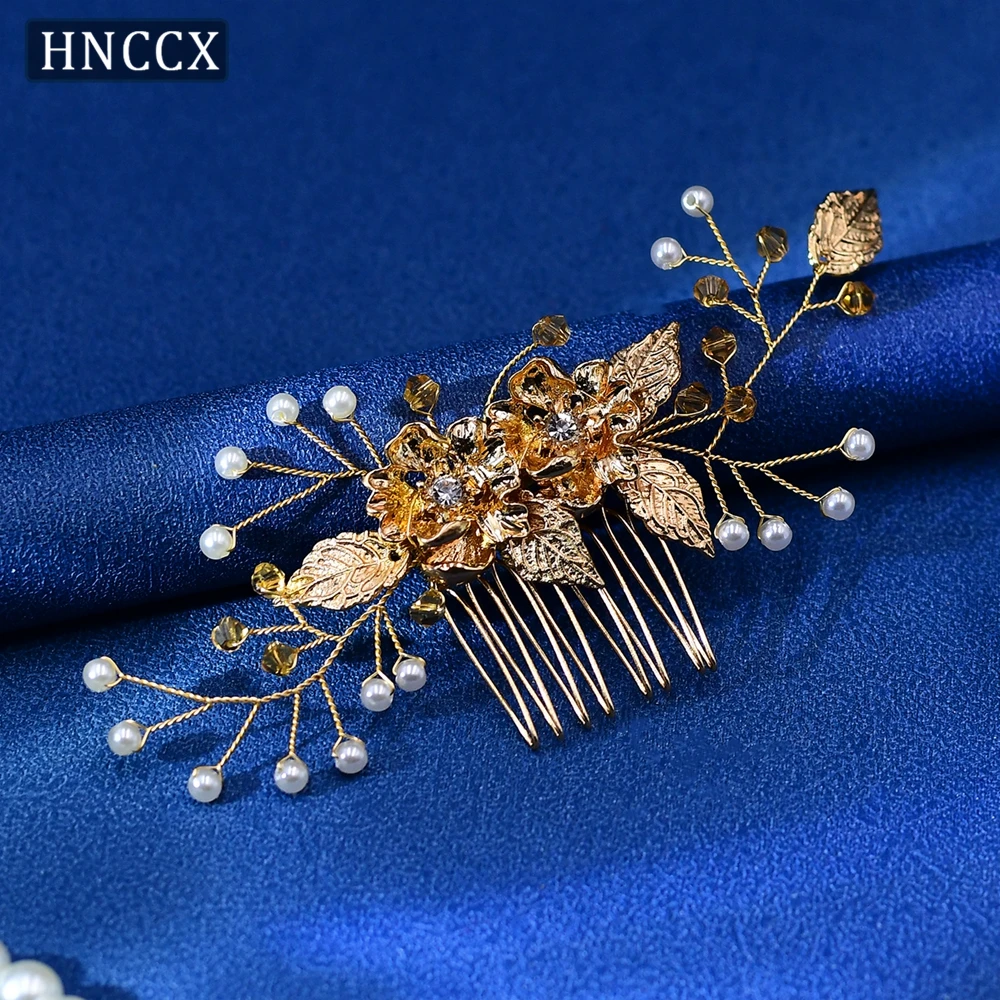 HNCCX Handmade Bridal Hair Pearl Comb Wedding Hair Accessories Women Alloy Flower Headwear Princess Party Tiara Ornaments  CP134