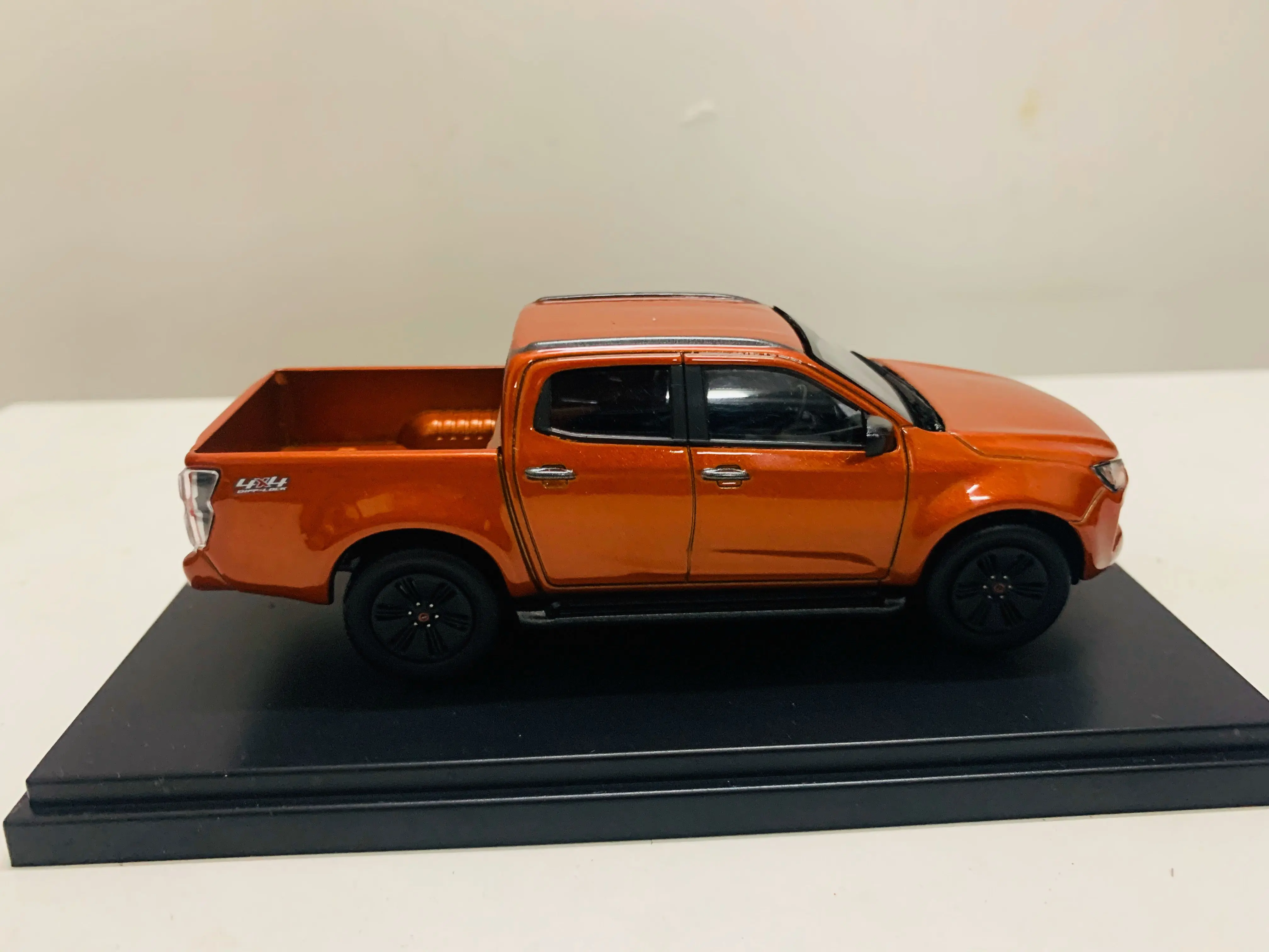 D-Max 4X4 Pick Up Orange 1/43 Scale DieCast Model Car , No Box