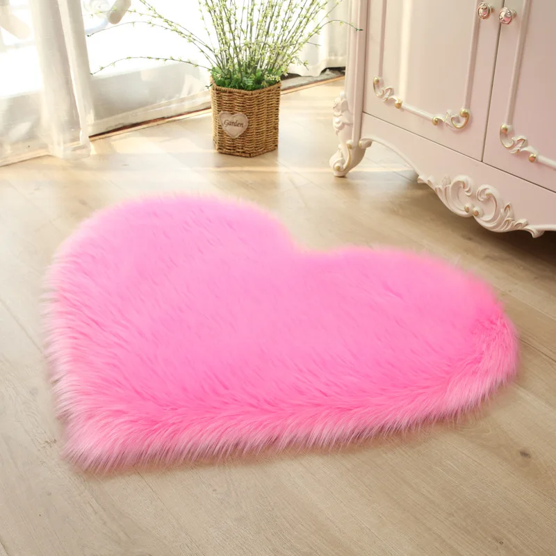 Carpet In The Living Room Large Rugs Plush Heart Shaped Non-Slip Bedrooom Modern Carpet Furry Floor Mat Children's Room Decor