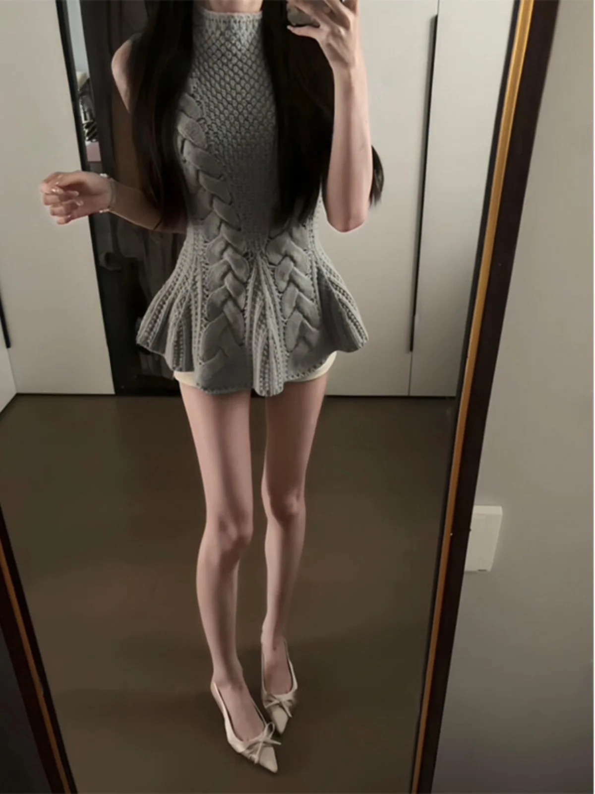 

Women's Knitted Sleeveless Twist Vest Soft Sweet Pure Desire Mermaid Fairy Style Spring Fashion Slimming Top Comfortable Fit
