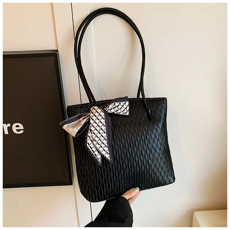 

New Tote Bag Women's Large-capacity Retro Hand Shoulder Bag Fashionable and High-end Texture