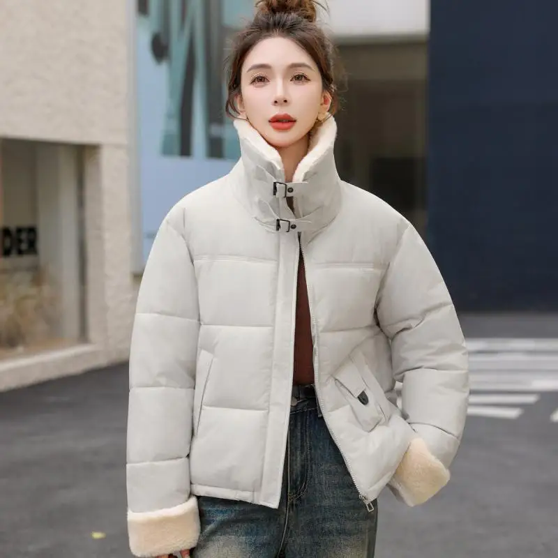 เสื้อโค้ทผู้หญิงสำหรับฤดูหนาว แบบหนาบุใยสังเคราะห์ สีพื้น ปกเสื้อแบบปกเชิ้ต ติดซิป  สำหรับสุภาพสตรี