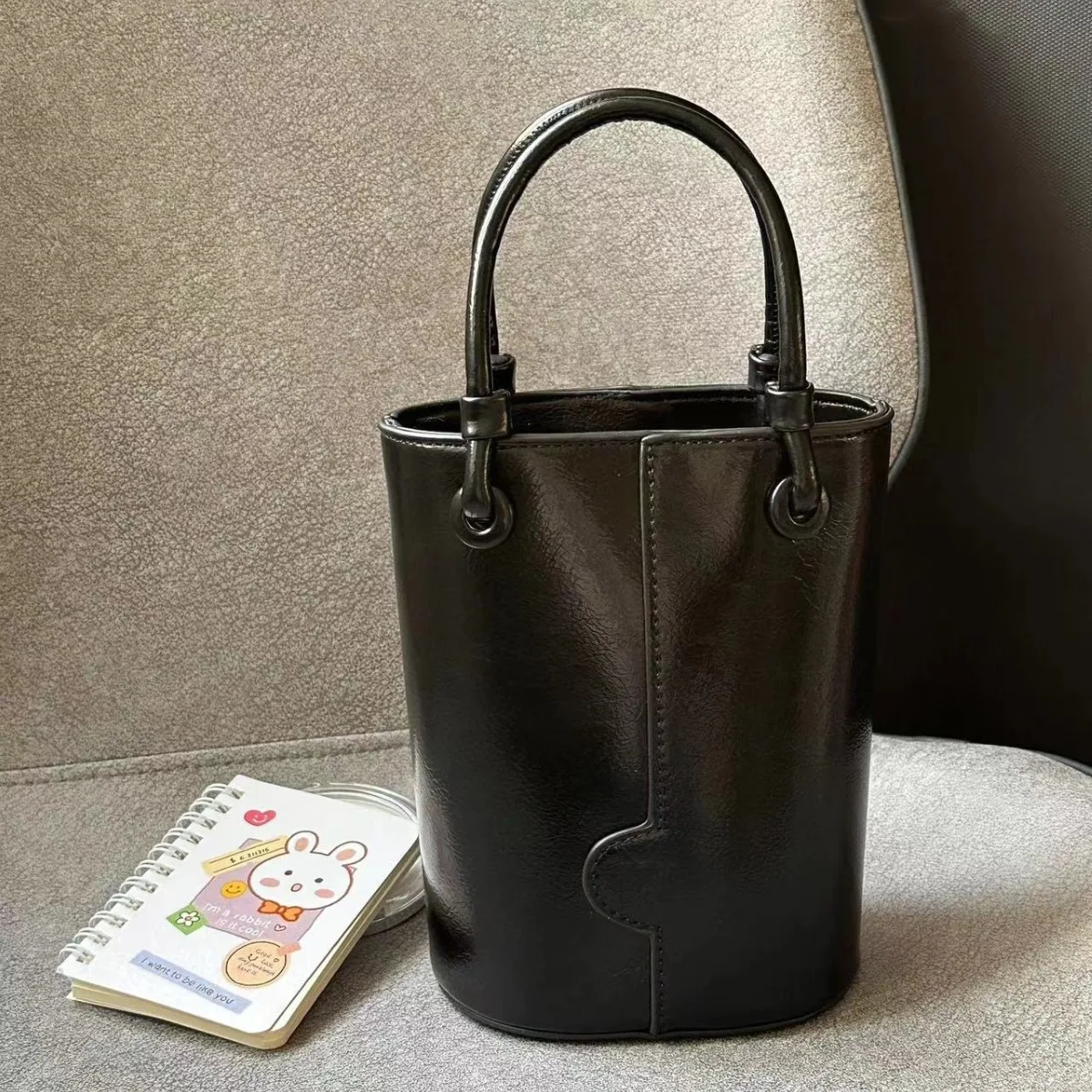 Fashion Handbag Small Bag for Women 2026 Arrival Spring and Summer Style Crossbody Bag Contrast Colorbows Red Retro Bucket Bag