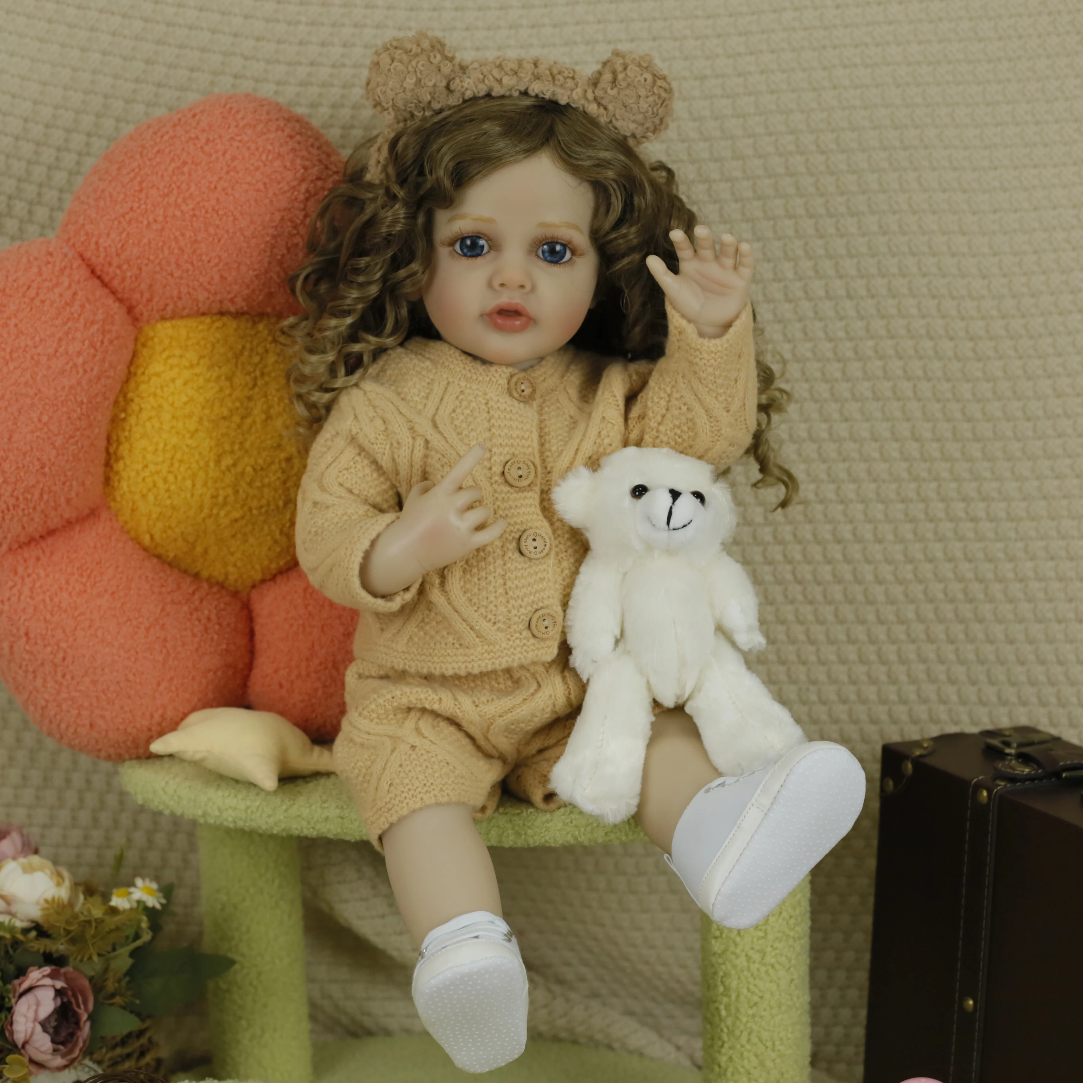 55 سنتيمتر بيتي واقعية لينة الفينيل تولد من جديد طفل دمية مجعد الشعر فتاة لمسة ناعمة عالية الجودة دمية هدايا عيد الميلاد للأطفال