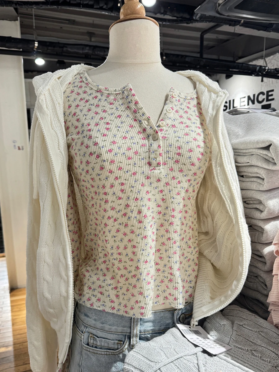 Pink Flower Print Waffle Long Sleeve T-shirt Women Buttons Scoop Neck Slim Tee Shirts Sweet Chic Preppy Style Y2k Top Tees New