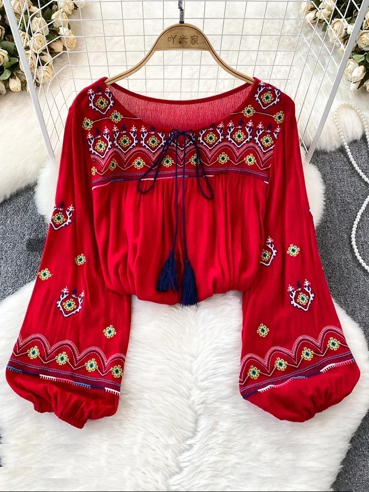 Women Spring Autumn Retro Indie Folk Round Neck Embroidery Blouse Lantern Long Sleeve Loose Look Slim Doll Shirt Top D4950